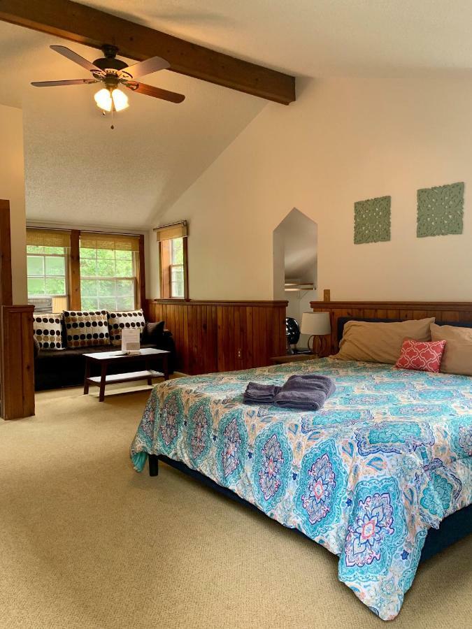 Magnolia Streamside Resort Canadensis Екстериор снимка